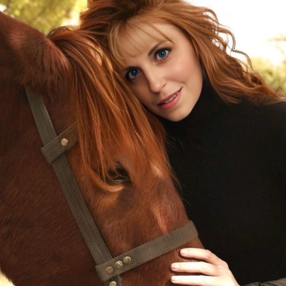 Meet your Posher, Donna - Picture 2 of 2